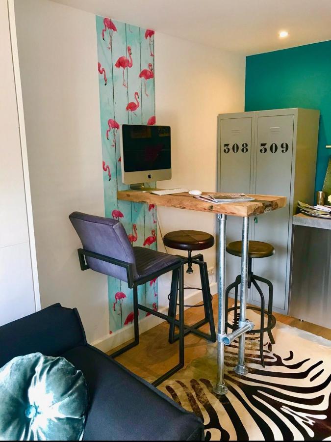 Boutique Hide & Seek, Bed & Beach Bed and Breakfast La Haya Exterior foto
